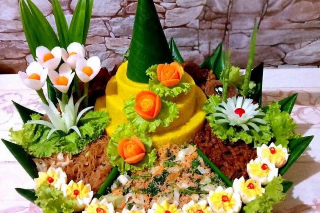 Nasi Tumpeng Kuning (12)