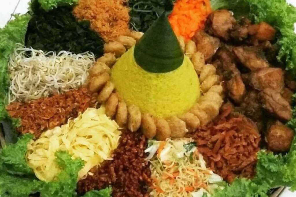 Nasi Tumpeng Kuning (16)