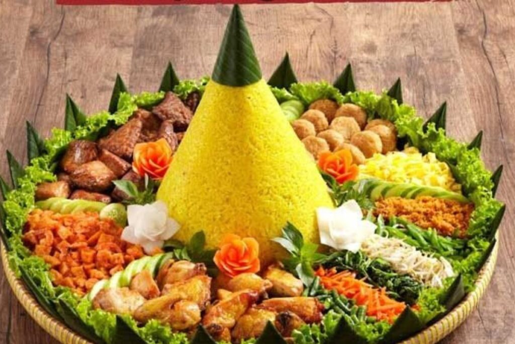 Nasi Tumpeng Kuning (9)