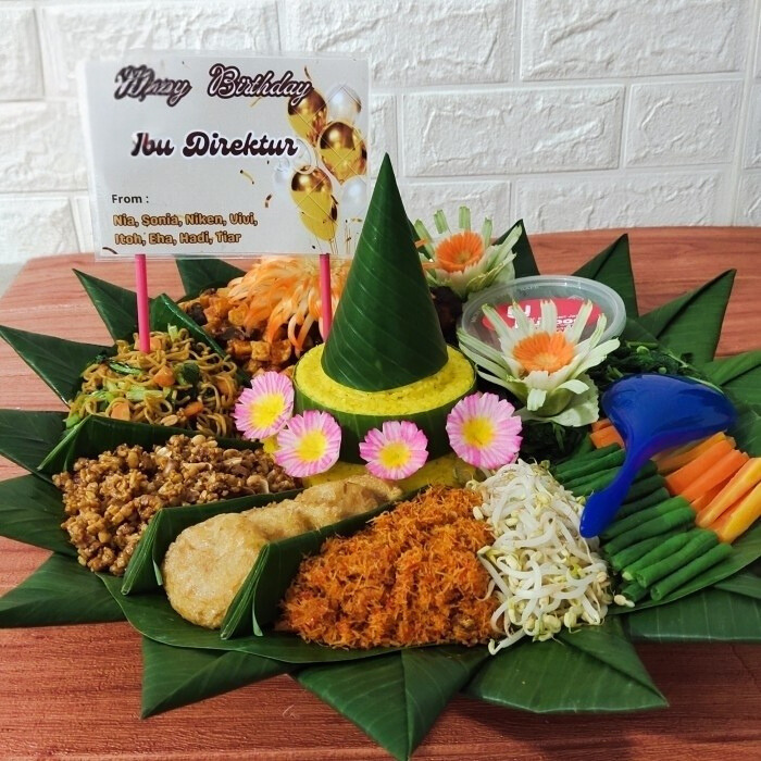 Tumpeng Nasi Kuning 5 porsi 