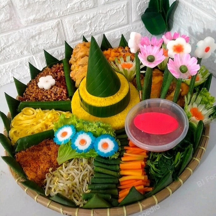 Paket Nasi Tumpeng Porsi 10 orang 5